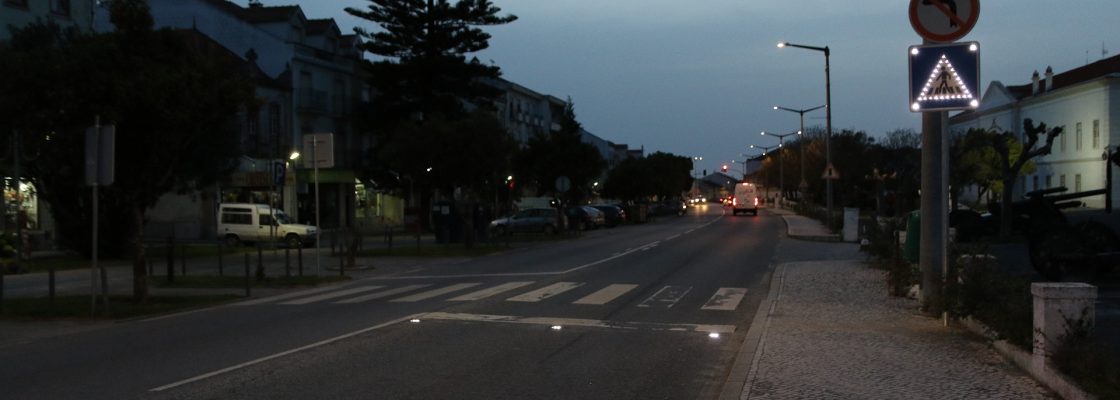Refletores junto a passadeiras vêm aumentar segurança rodoviária na EN4