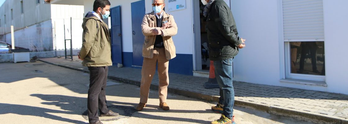 Vice-Presidente visita Centro de Recolha Oficial e apela à adoção animal