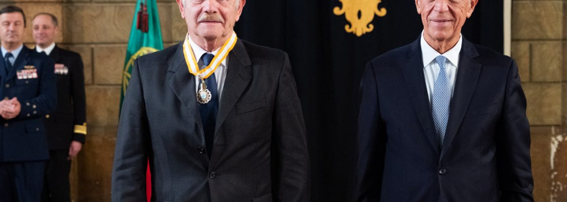 Marcelo Rebelo de Sousa, condecorou com o grau de Grande-Oficial da Ordem da Liberdade, dois mili...