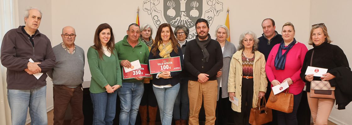 Vencedores da campanha “Compre cá, compre o que é nosso” e do concurso de montras já receb...