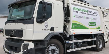 Município reforça serviço de recolha de resíduos com aquisição de novo camião