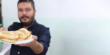 Município convida Ministro para comer bifanas em Vendas Novas, mas só se conseguir agendar lugar no comboio
