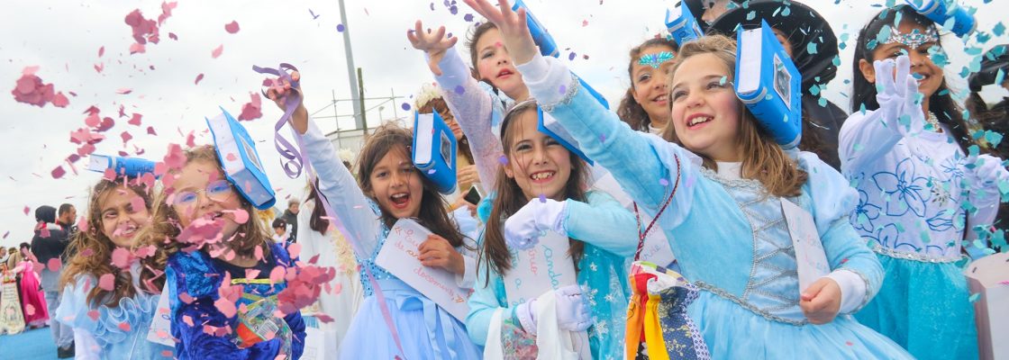 Adiamento do Desfile de Carnaval das Escolas