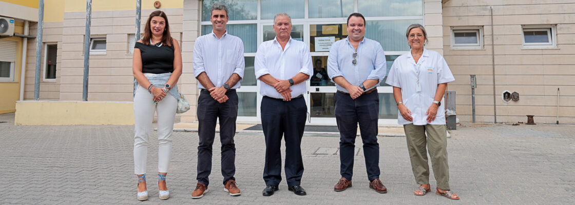 Município reúne com Presidente da ULSAC e aborda falta de médicos no Centro de Saúde
